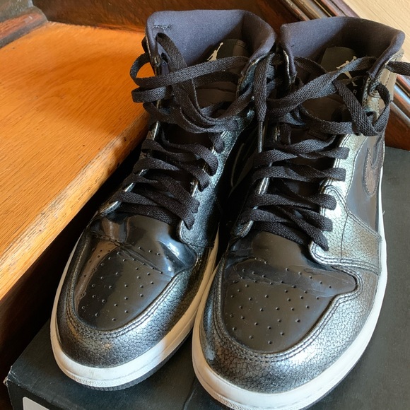COPY - Jordan 1s - Picture 2 of 5